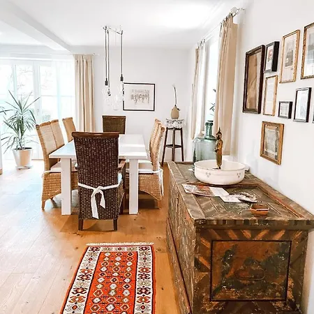 Exquisites Uebernachten In Der Aeltesten Stadt Oesterreichs