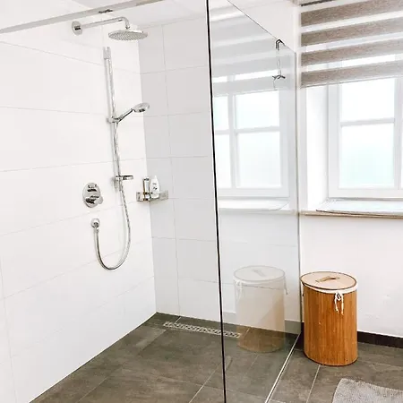 Exquisites Uebernachten In Der Aeltesten Stadt Oesterreichs Appartement